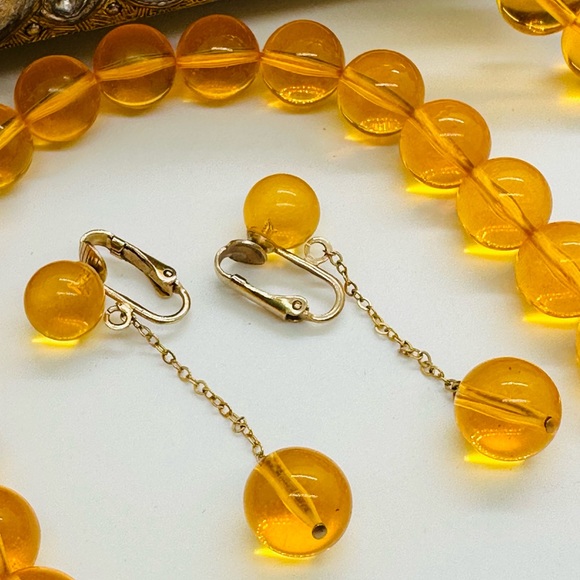 🔥 Vintage Golden Lucite bead Necklace set - Picture 11 of 17